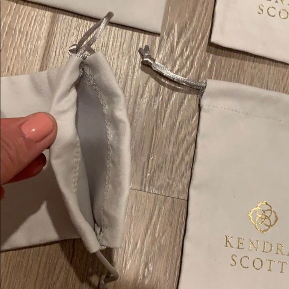 Kendra jewelry dust bag bundle 🎁 - Picture 3 of 3